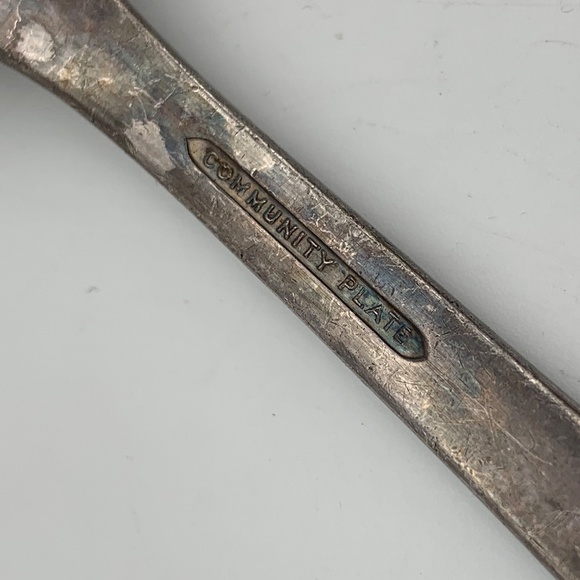 Vintage Community Plate Silver Plated Floral 11" Server - Picture 8 of 10